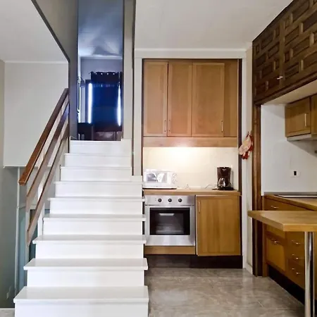 Apartamento Modernes Mit Bergblick Und Grossen Pool