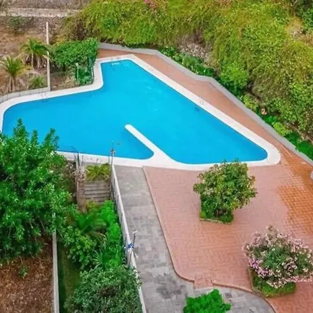 Modernes Mit Bergblick Und Grossen Pool Apartamento *